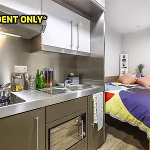 Apartment Student Only Zeni In, Brighton