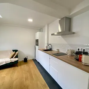 https://quartier-latin-30-m2.fr-paris.fr